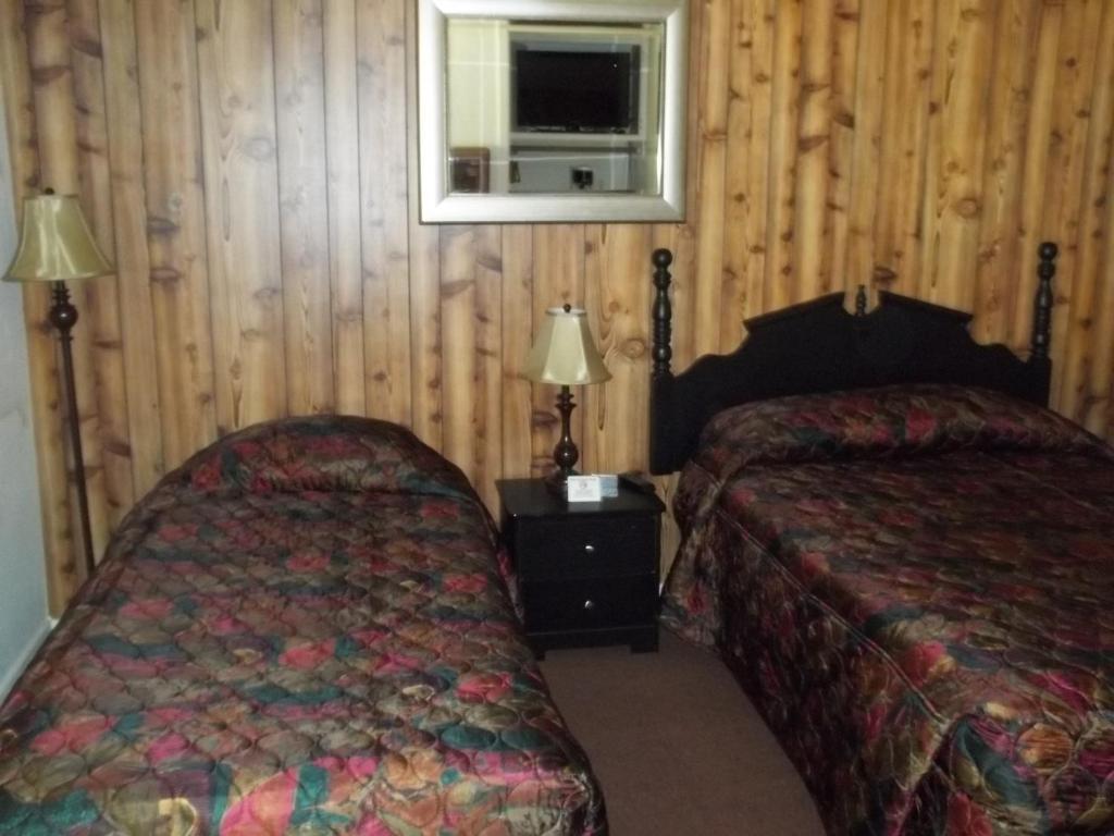 White Chief Mountain Lodge Fish Camp Camera foto