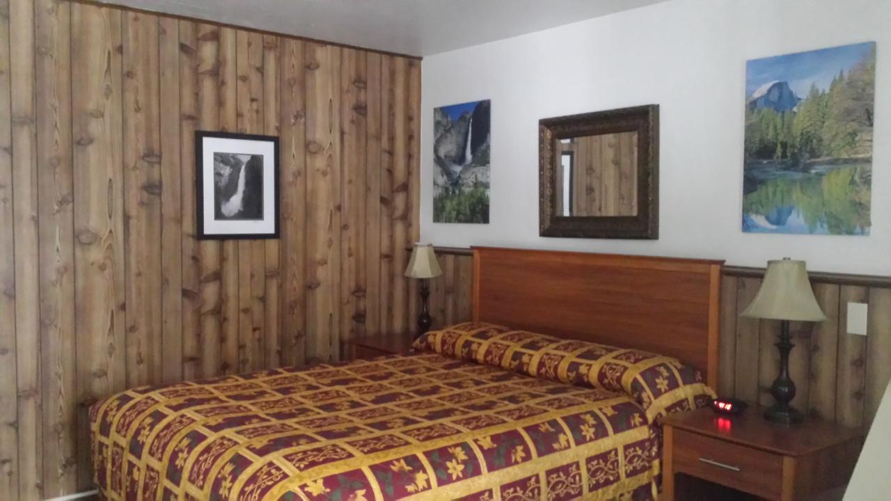 White Chief Mountain Lodge Fish Camp Esterno foto